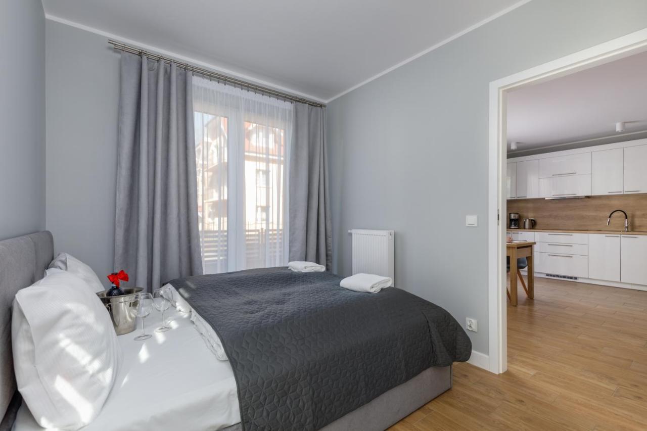 מידז'יוודז'י Apartment With Parking 500 M From The Sea By Noclegi Renters מראה חיצוני תמונה