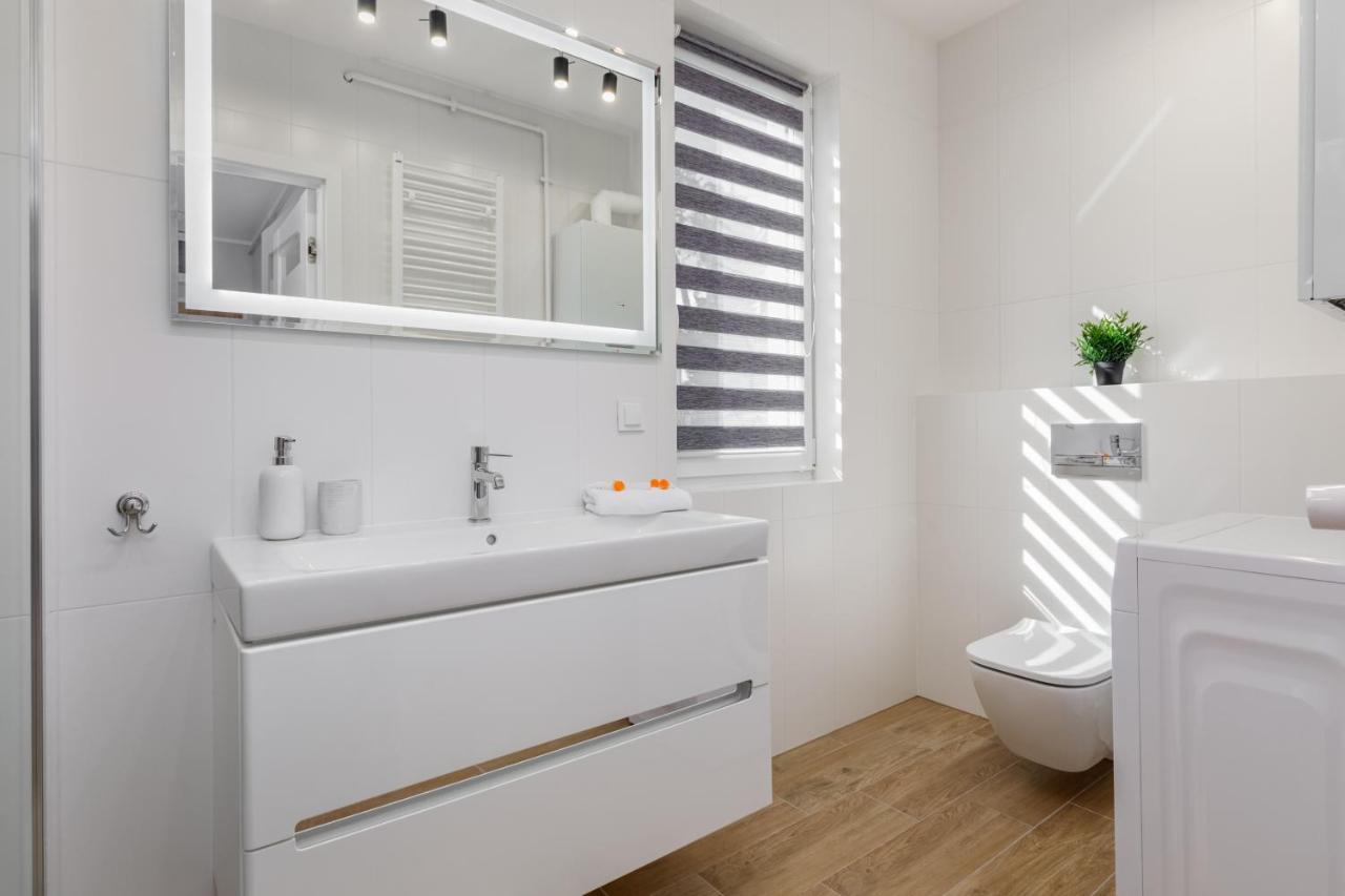 מידז'יוודז'י Apartment With Parking 500 M From The Sea By Noclegi Renters מראה חיצוני תמונה